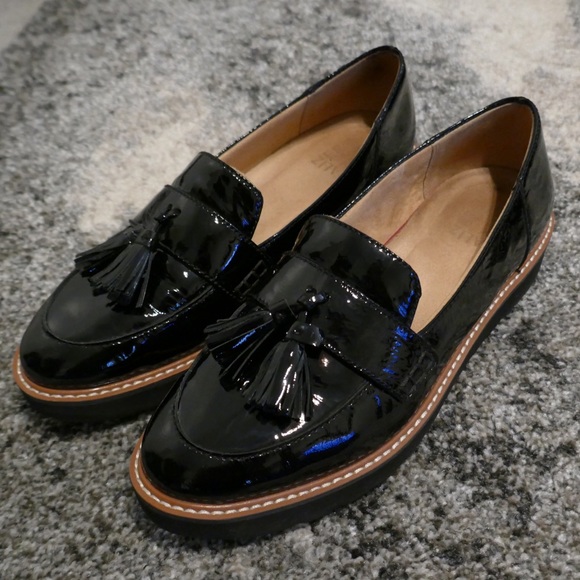 naturalizer platform loafers